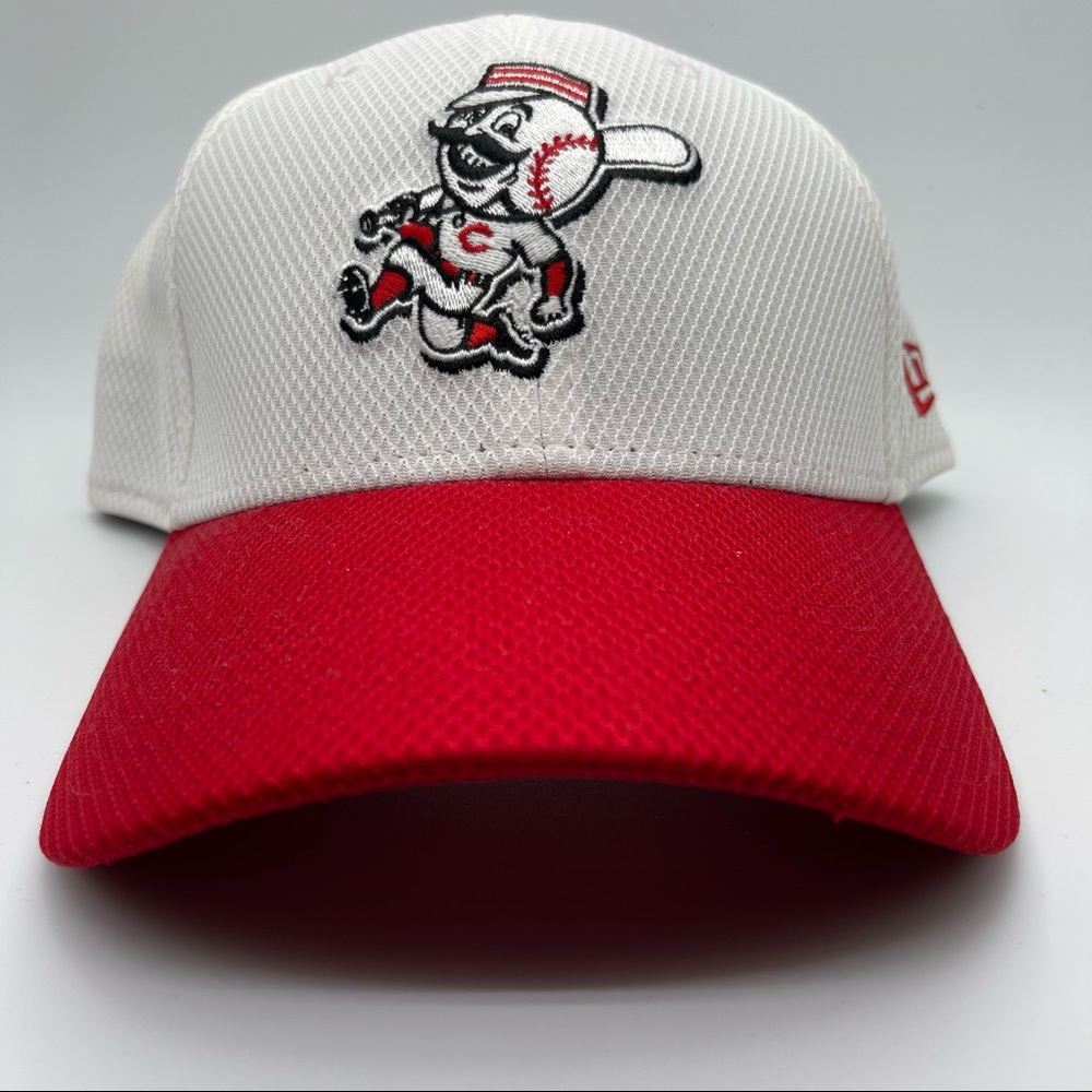 🎉HP🎉 BNWOT MLB Cincinnati Red Hat